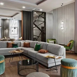 By Marriott East Otel